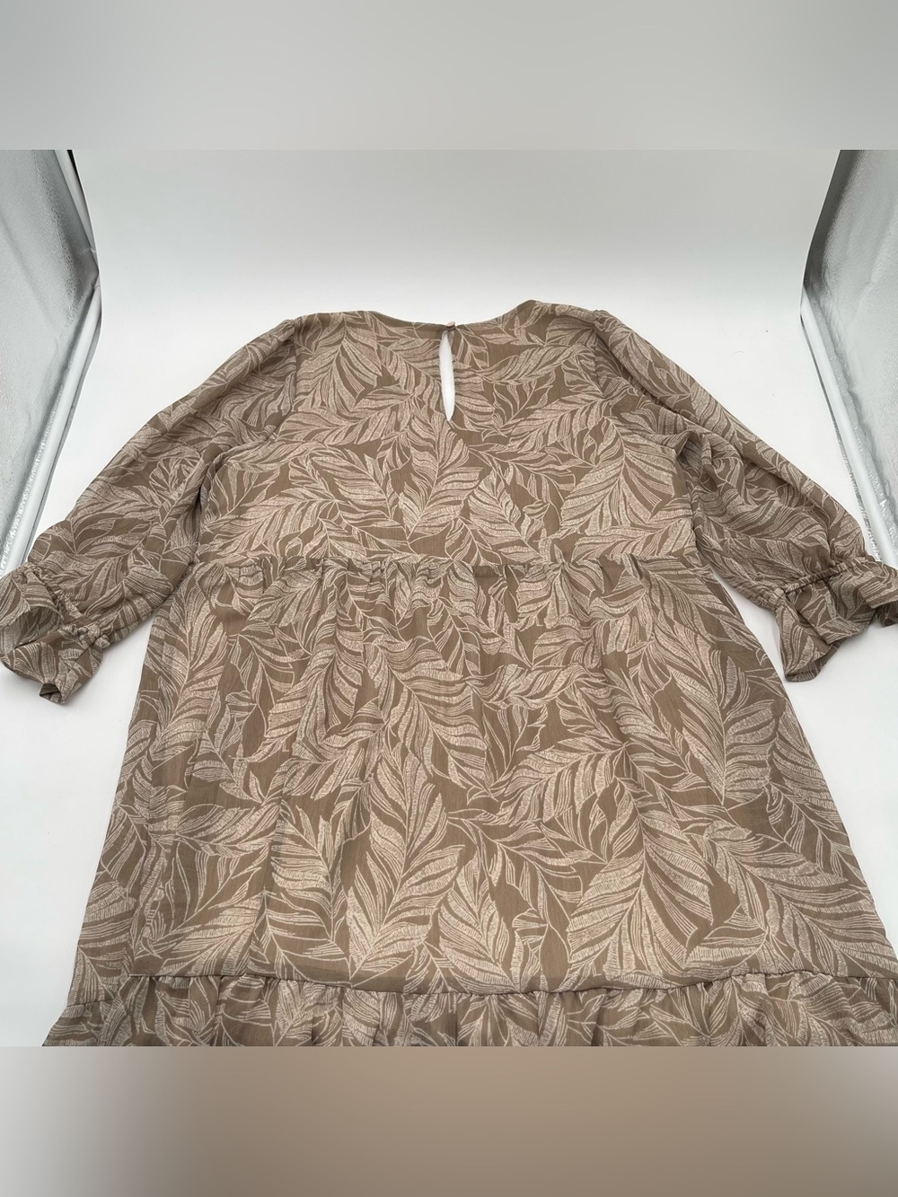 Gilli Sheyla V-Neck Babydoll Summer Mini Dress Taupe Wedding Guest Sz Medium New - Picture 9 of 16